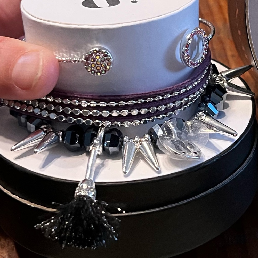 Bomb Party Halloween stack - Winifred take flight